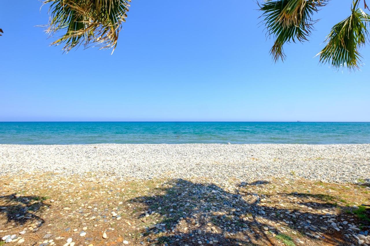 Pebble Beach Apartment Voroklini Dış mekan fotoğraf
