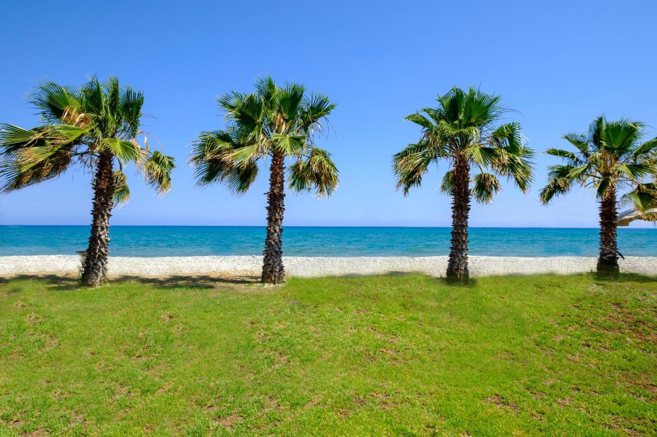 Pebble Beach Apartment Voroklini Dış mekan fotoğraf